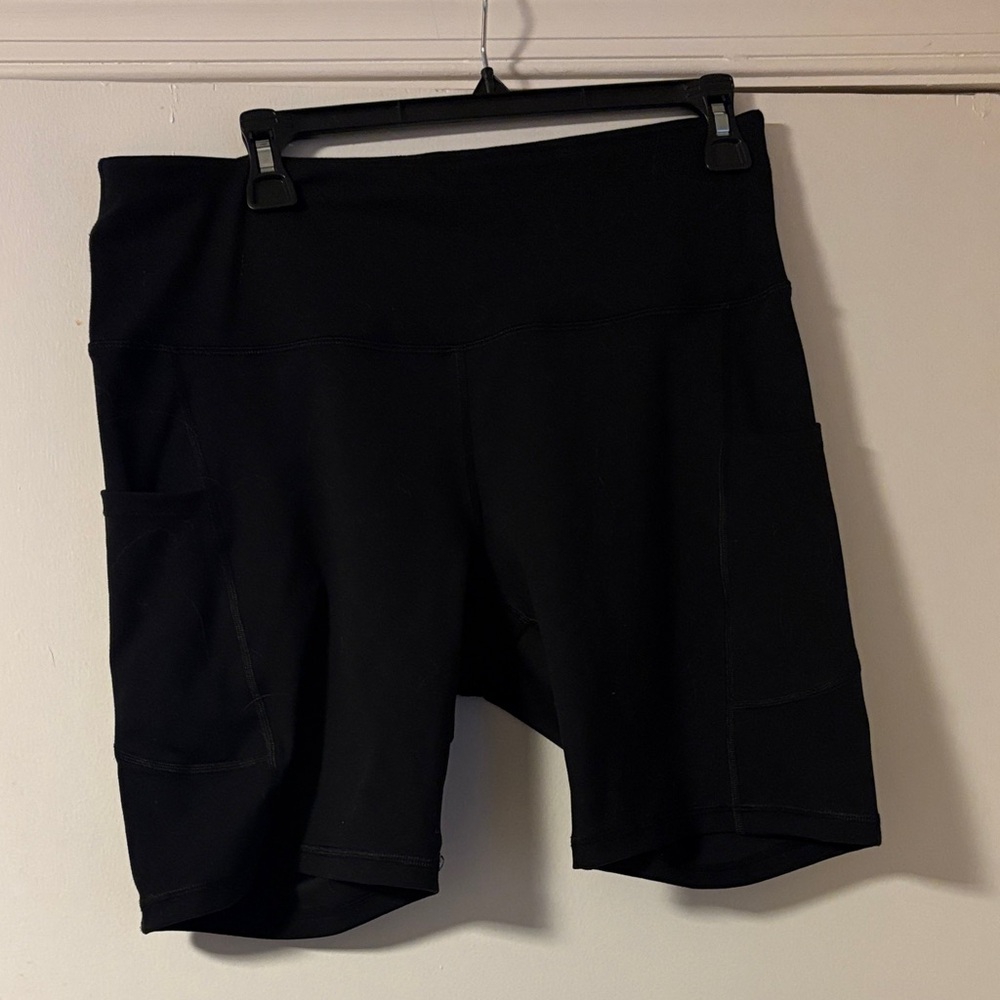 Sleek Black Women's Bike Shorts